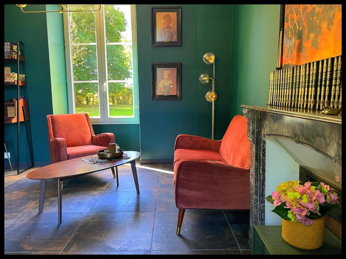 Les Maisons Du Bonheur Bed and Breakfast Château-Garnier Buitenkant foto