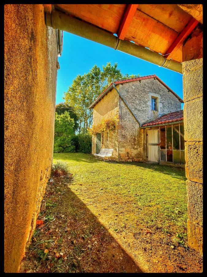 Les Maisons Du Bonheur Bed and Breakfast Château-Garnier Buitenkant foto